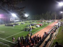 Grama Sintética - Cancha de futbol y carriles de atletismo - Colegio Lamatepec ES